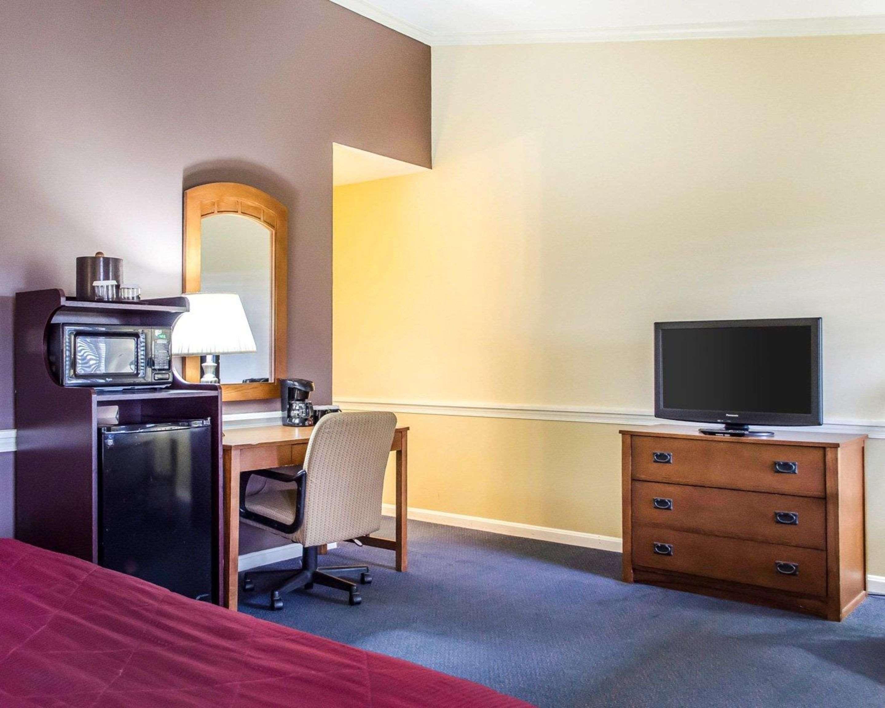 Clarion - Lancaster 3* Strasburg