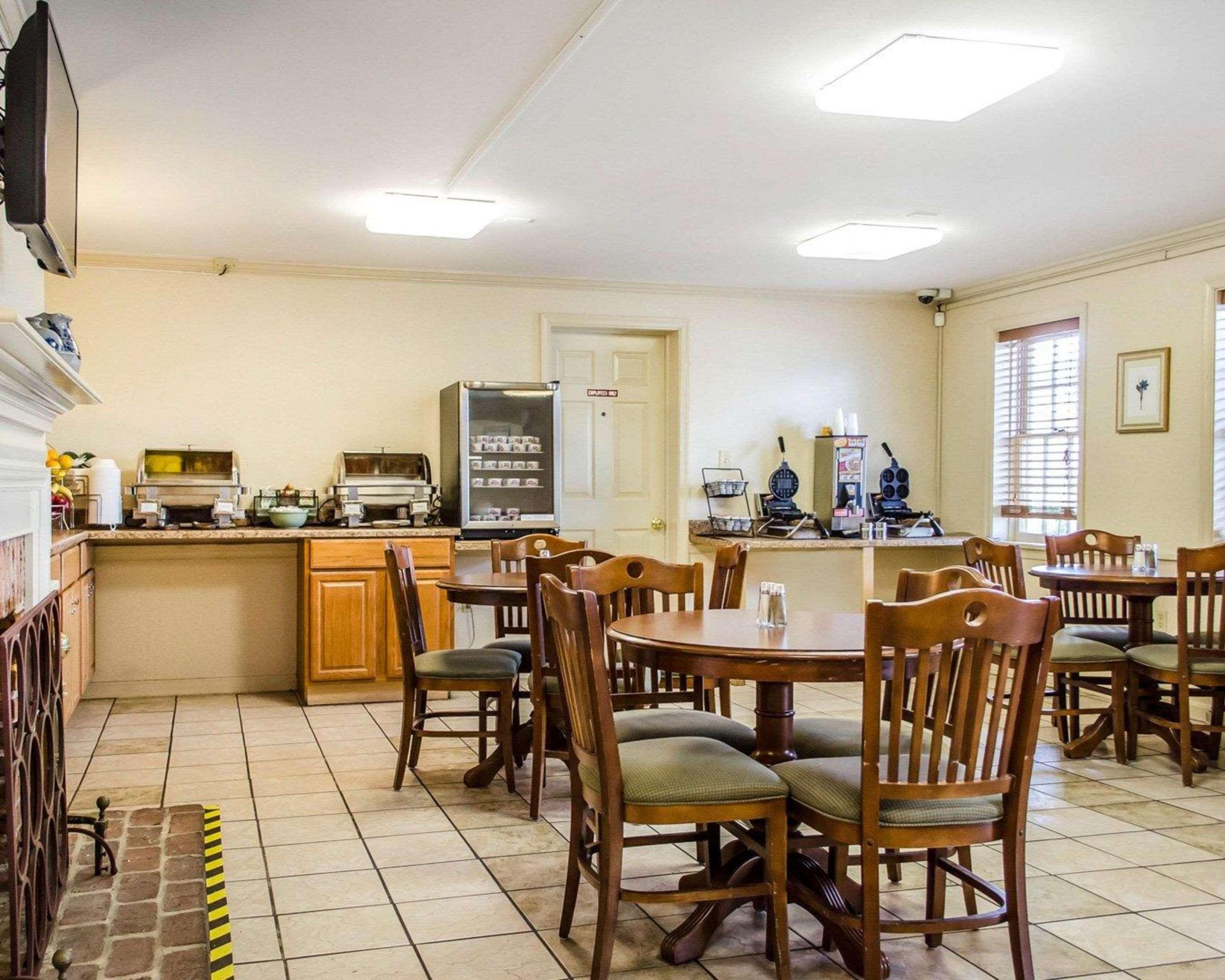 Clarion - Lancaster Inn Strasburg
